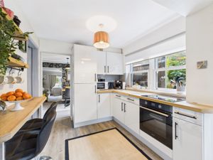 Breakfast kitchen- click for photo gallery